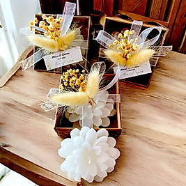 BEYAZ LOTUS MUM ÖZEL KUTULU SÜSLENMİŞ 25 ADET