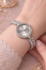 Şık Bayan Su Yolu Taşlı Kordon Ve Taşlı Kadran Silver Bayan Saati