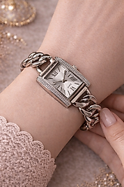 Şık Bayan Zincir Kordonlu Taş Detaylı Silver Bayan Saati