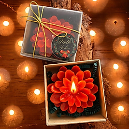 Yeni yıl hediyelik lotus mum