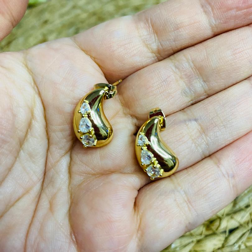 BAYAN ALTIN KAPLAMA TAŞLI MİNİ DAMLA KÜPE